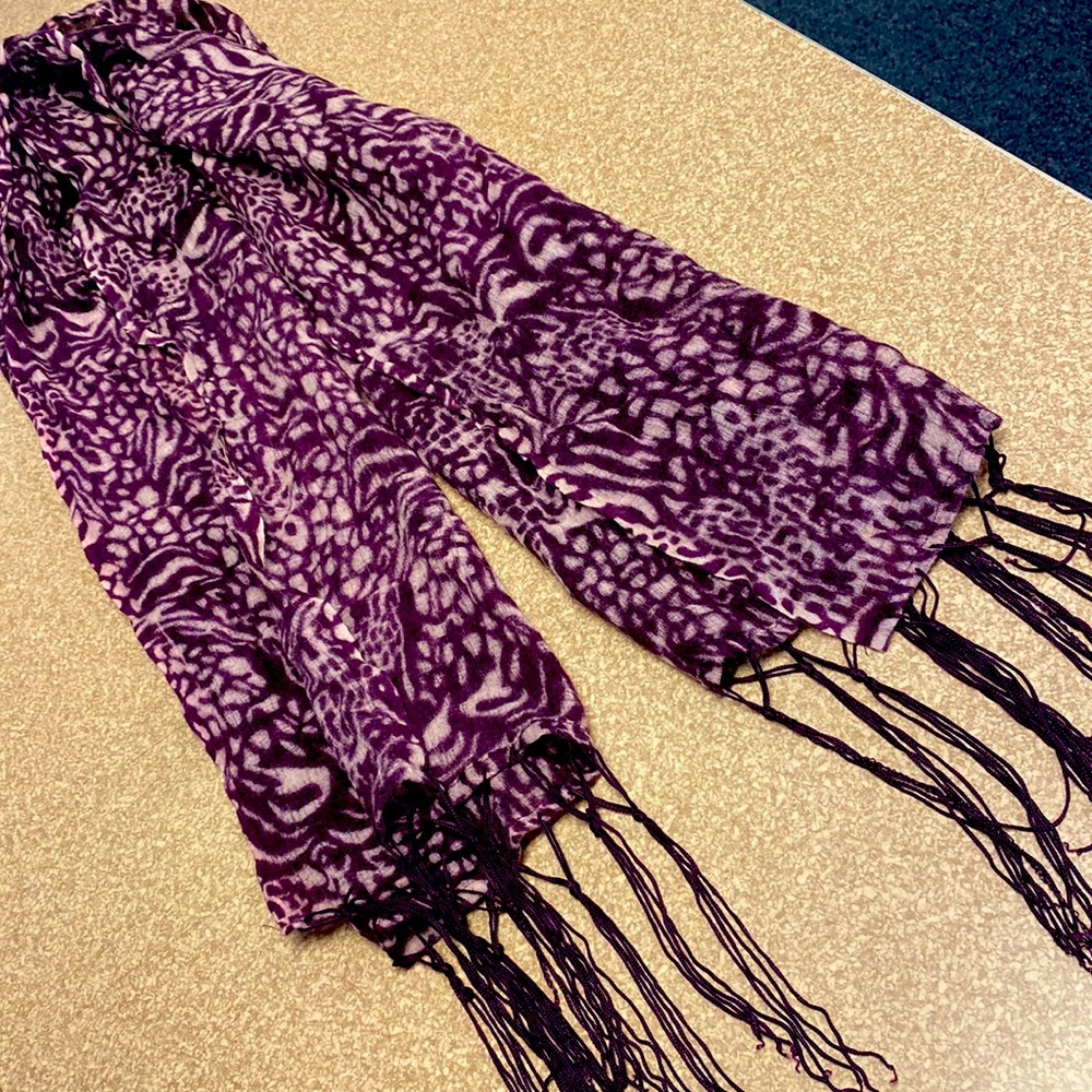 Lucky Brand 🍀 scarf, purple with fringe, gently worn